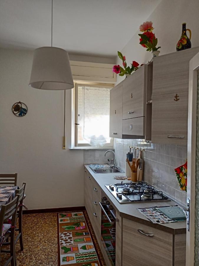 Casa Ilanfra - Appartamenti Gabbiano, Farfalla E Stella Marina 피옴비노 외부 사진