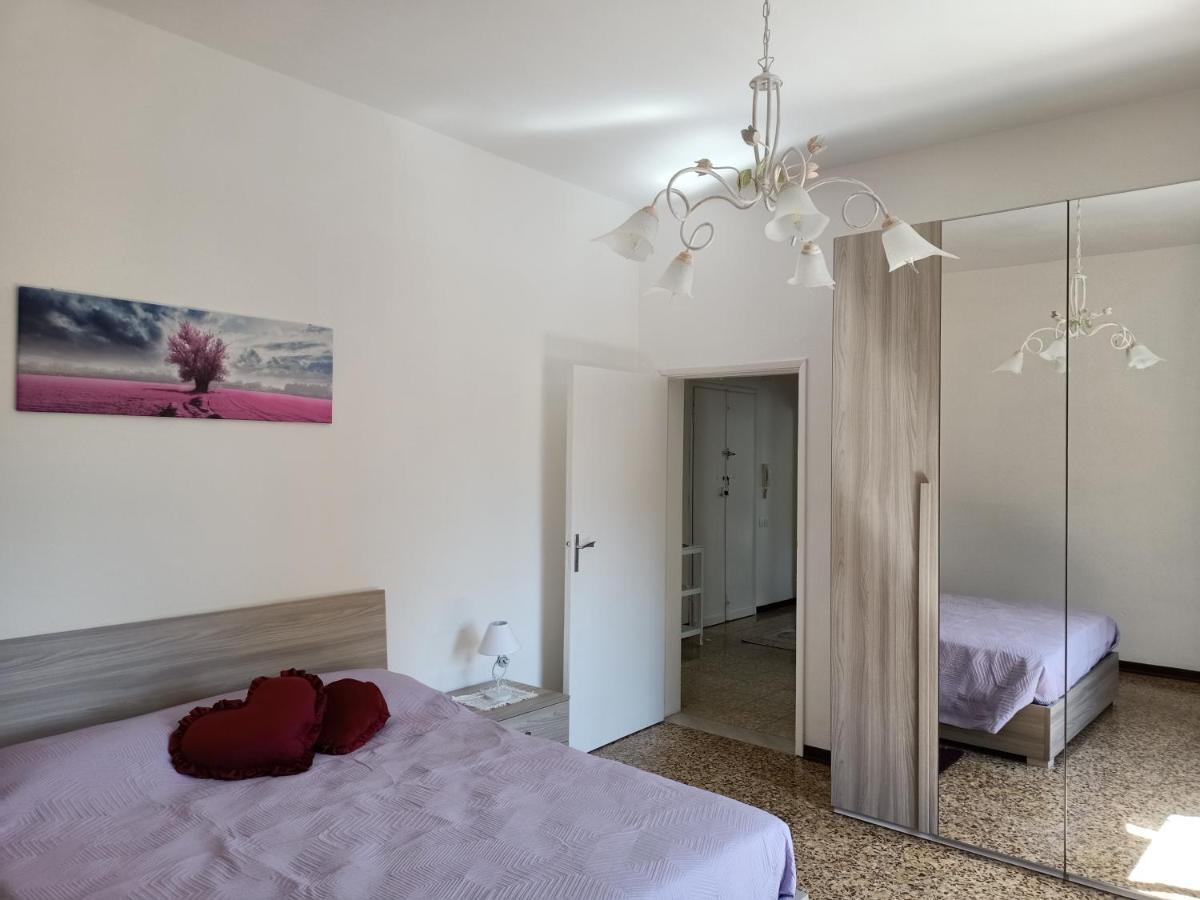 Casa Ilanfra - Appartamenti Gabbiano, Farfalla E Stella Marina 피옴비노 외부 사진