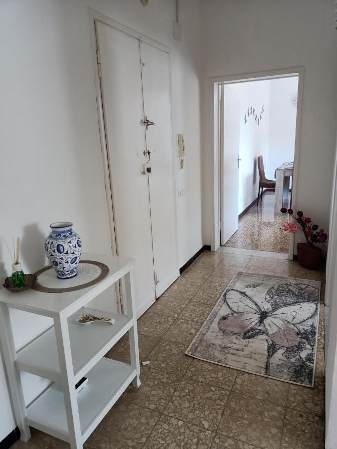 Casa Ilanfra - Appartamenti Gabbiano, Farfalla E Stella Marina 피옴비노 외부 사진