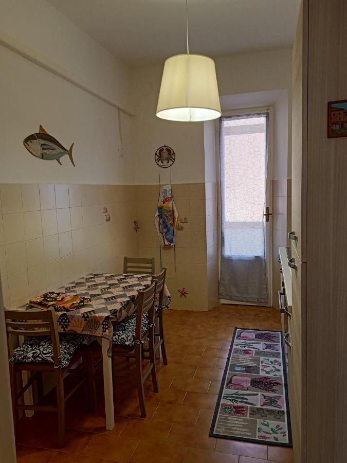 Casa Ilanfra - Appartamenti Gabbiano, Farfalla E Stella Marina 피옴비노 외부 사진