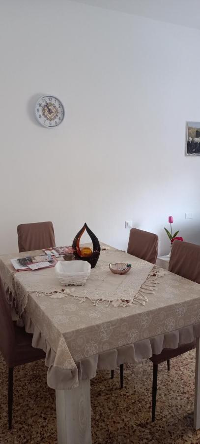 Casa Ilanfra - Appartamenti Gabbiano, Farfalla E Stella Marina 피옴비노 외부 사진