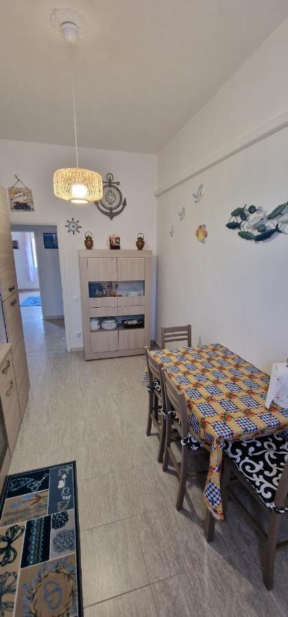 Casa Ilanfra - Appartamenti Gabbiano, Farfalla E Stella Marina 피옴비노 외부 사진