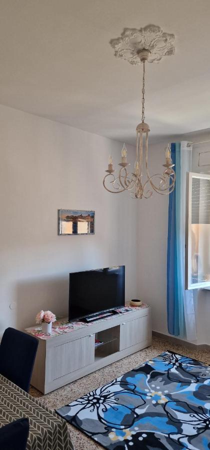 Casa Ilanfra - Appartamenti Gabbiano, Farfalla E Stella Marina 피옴비노 외부 사진